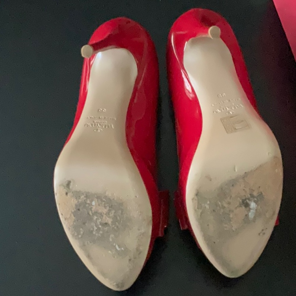 Authentic Valentino - Picture 6 of 6